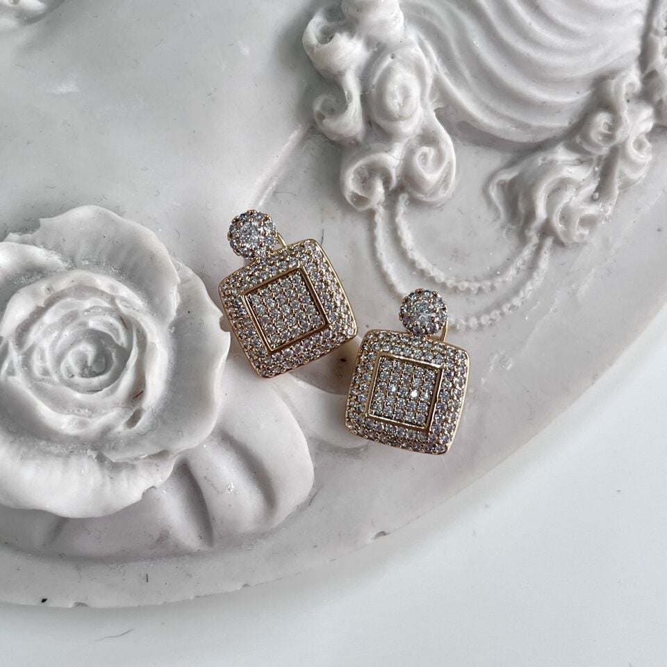 Xuping Taşlı Kare Küpe