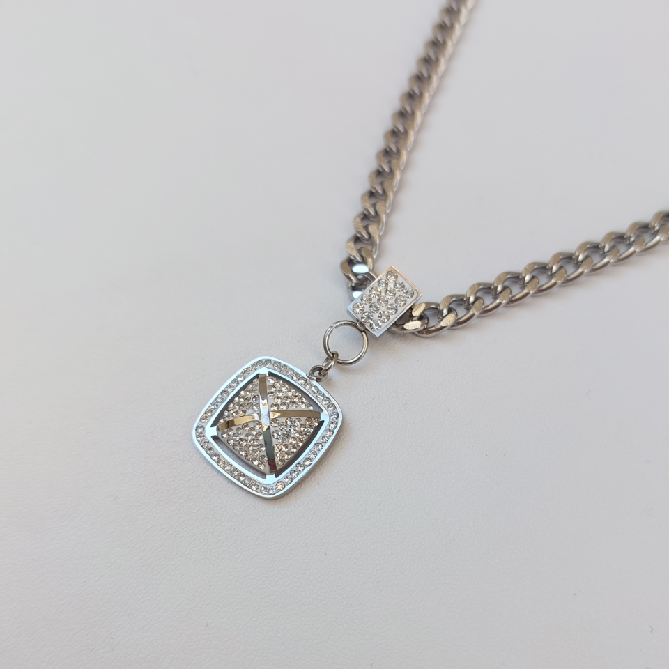 Taşlı Çelik Kolye