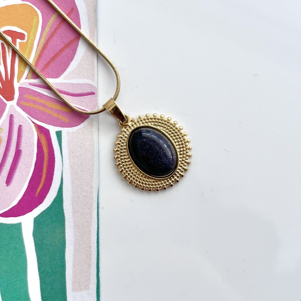 Çelik Yıldız Taşı Kolye