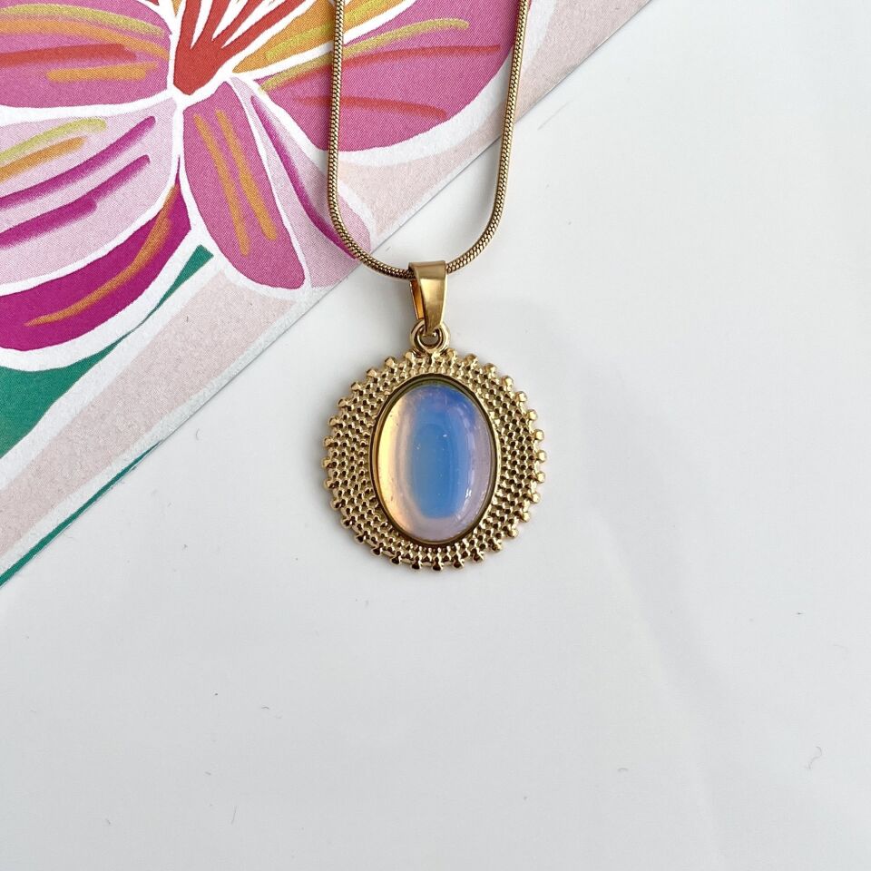 Çelik Ay Taşı Kolye