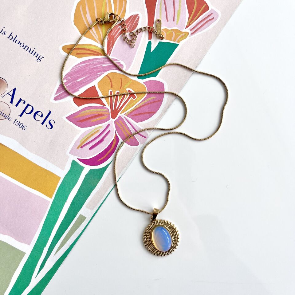 Çelik Ay Taşı Kolye