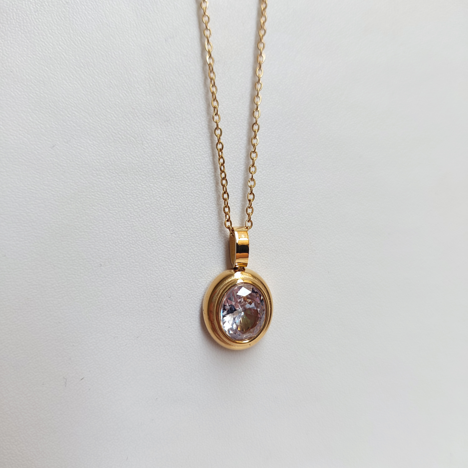 Çelik Taşlı Kolye