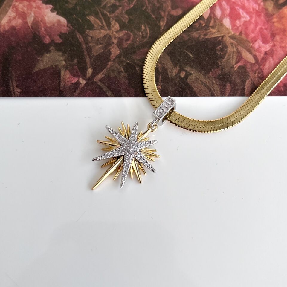Çelik Şimal Yıldızı Kolye