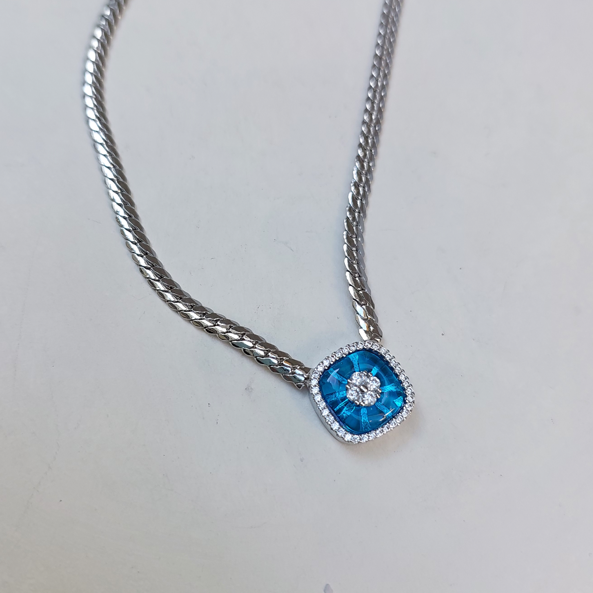 Mavi Taşlı İtalyan Kolye