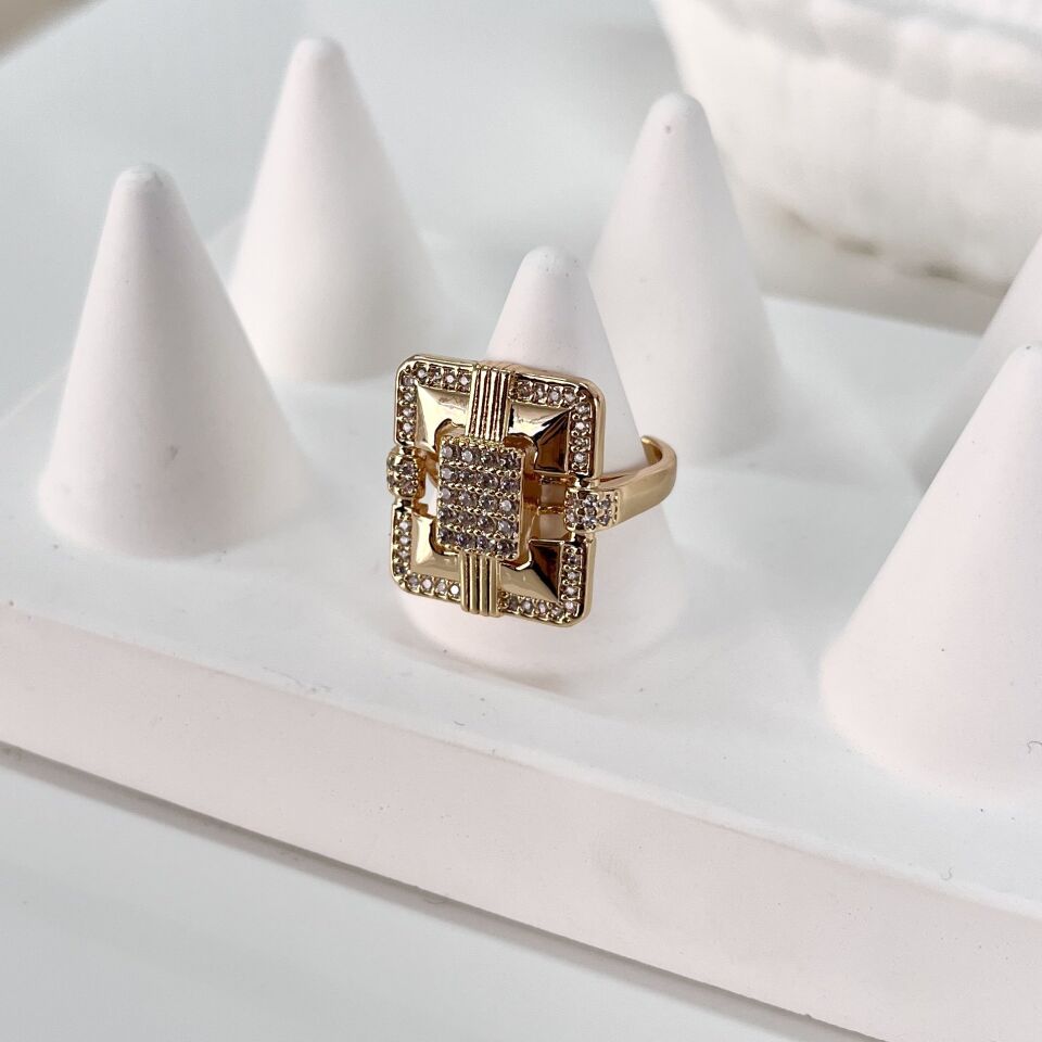 Özel Seri Zirkon Taşlı Yüzük