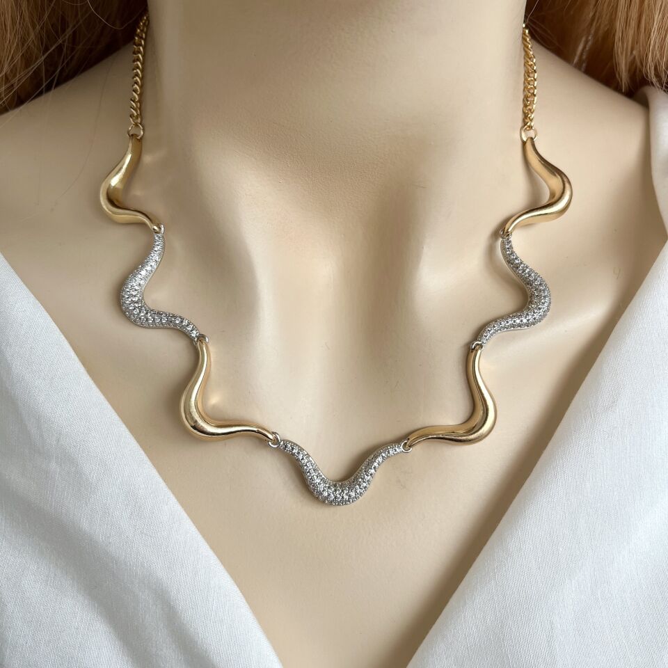 VIP Taşlı Dalgalı Kolye