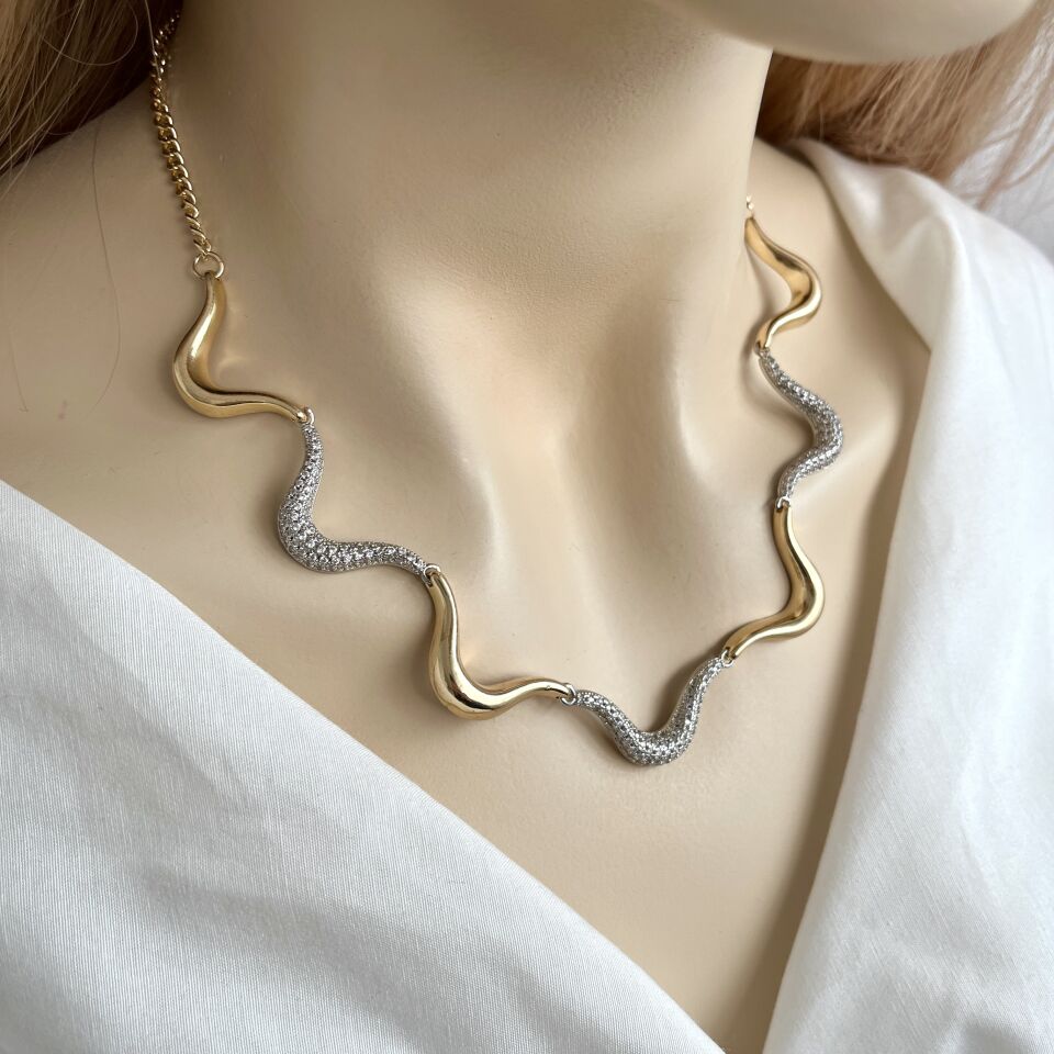 VIP Taşlı Dalgalı Kolye