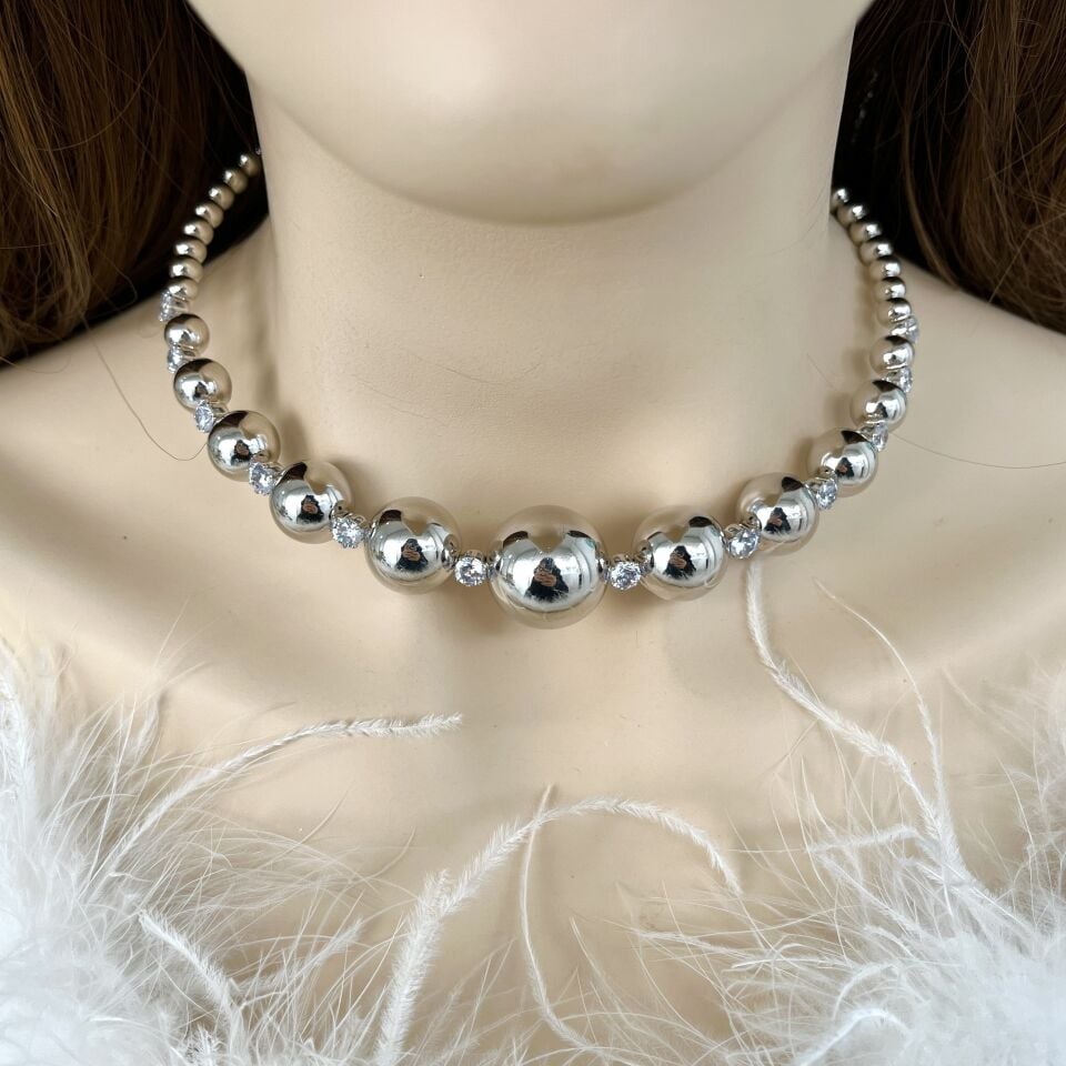 Özel Seri Topçuklu Choker Kolye