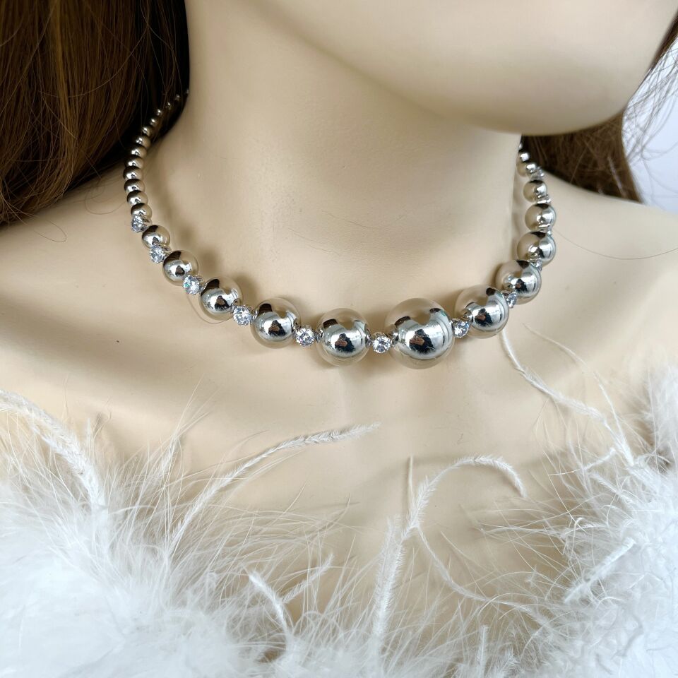 Özel Seri Topçuklu Choker Kolye