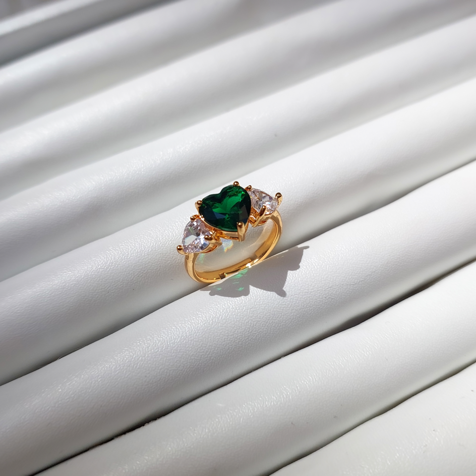 Çelik Zirkon Taşlı Kalp Yüzük