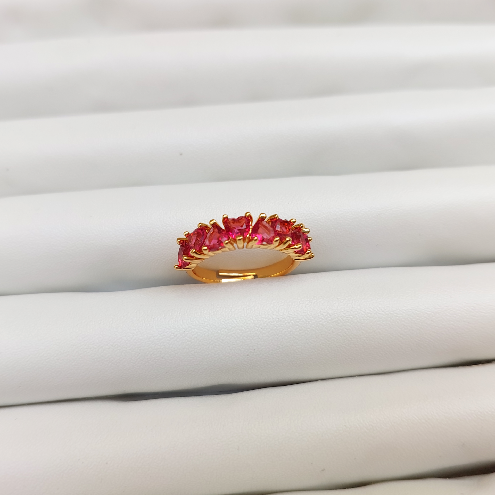 Çelik Fuşya Kalpli Zirkon Yüzük