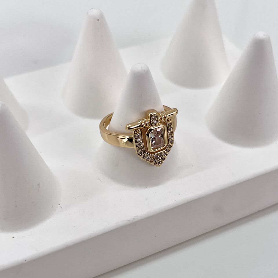 Özel Seri Taşlı Yüzük