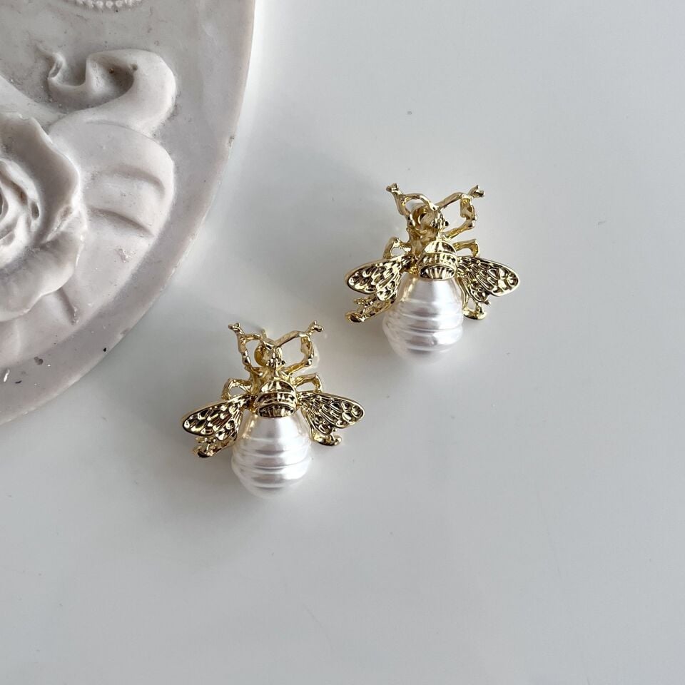 Vip İnci Detay Arı Küpe