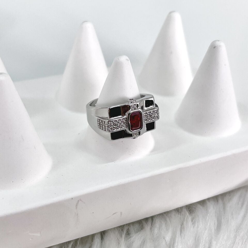 Özel Seri Kırmızı Taşlı Yüzük