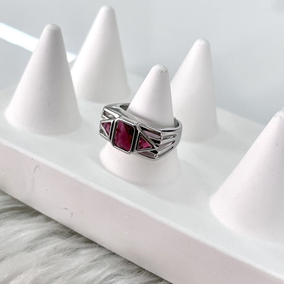 Özel Seri Kırmızı Taşlı Yüzük