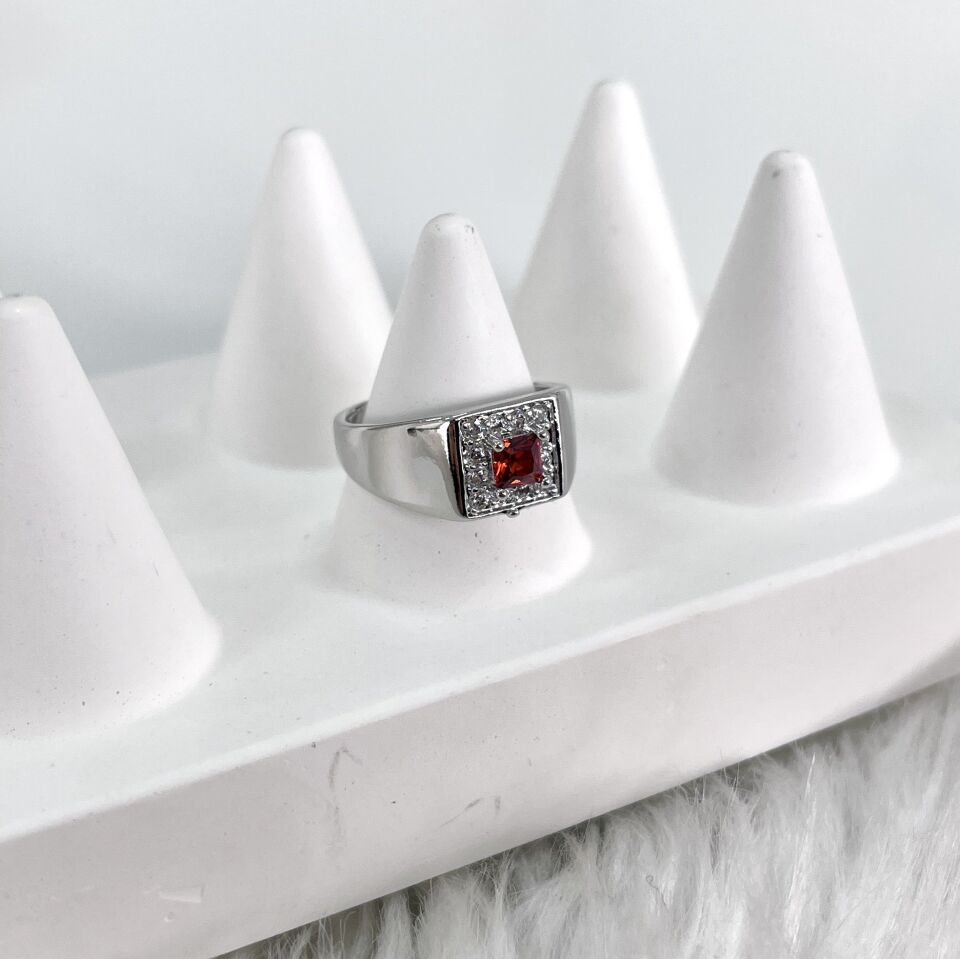 Özel Seri Kırmızı Taşlı Yüzük