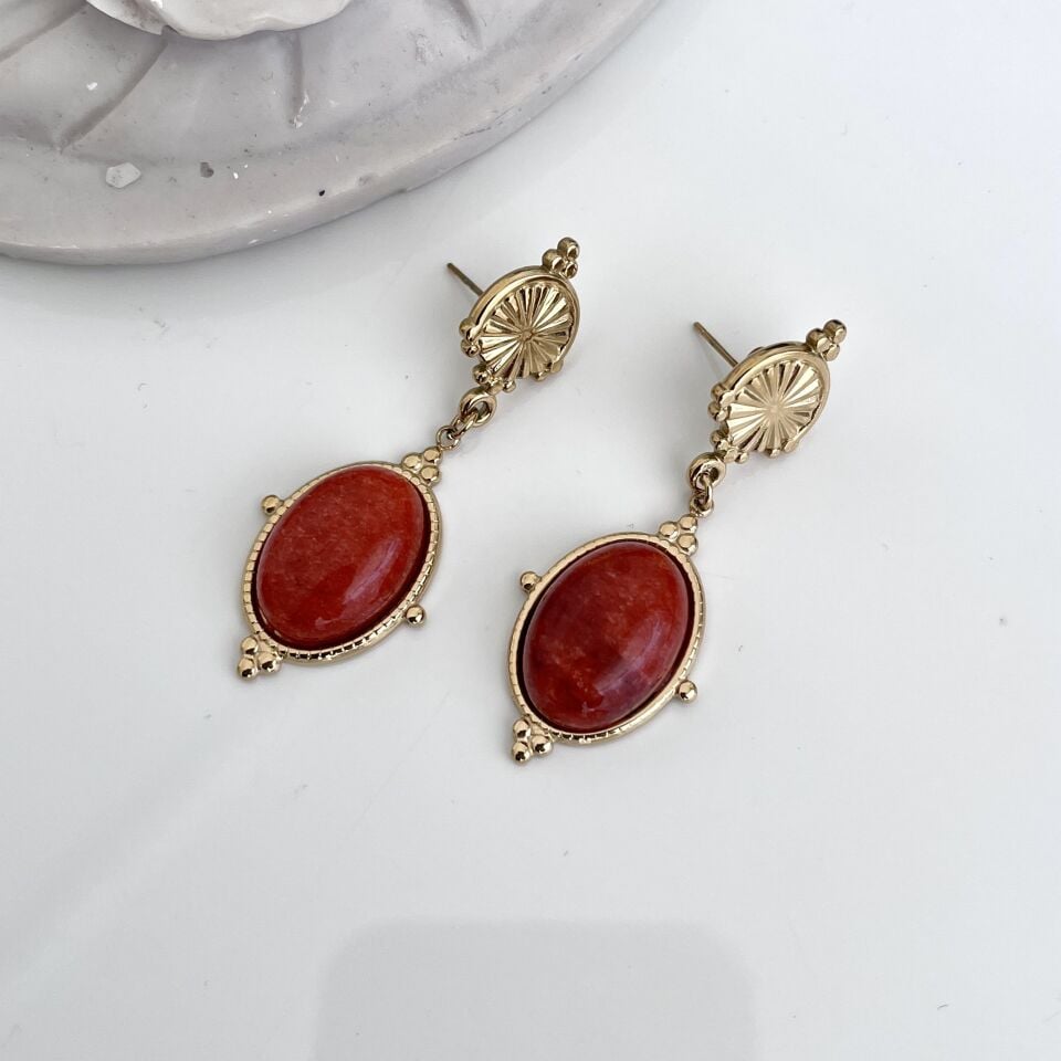 Çelik Kırmızı Taşlı Küpe