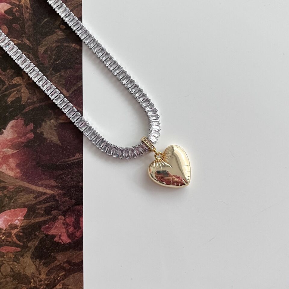 Özel Seri Baget Taşlı Kalp Kolye