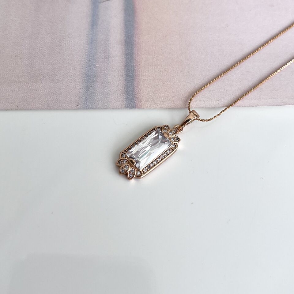 Xuping Taşlı Kolye