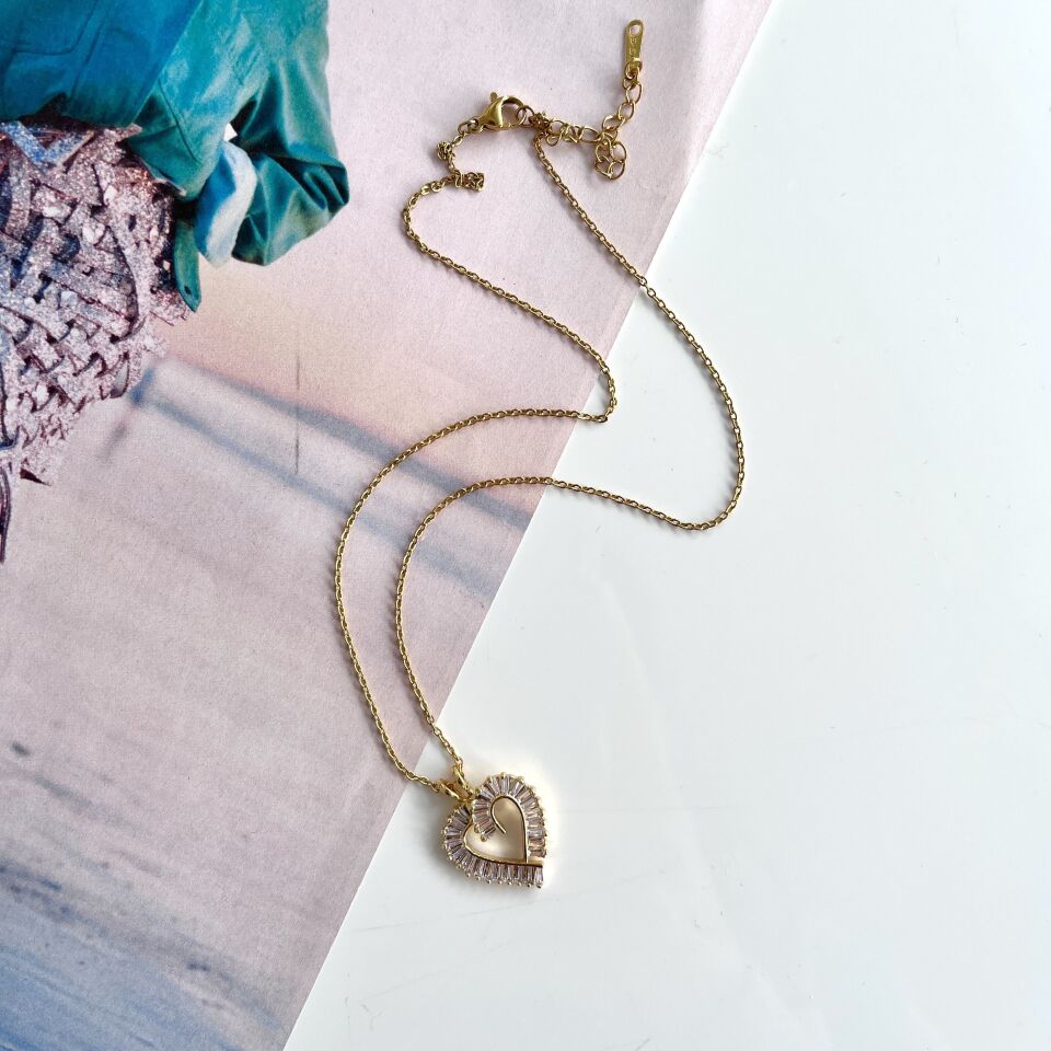 Çelik Baget Kalp Kolye