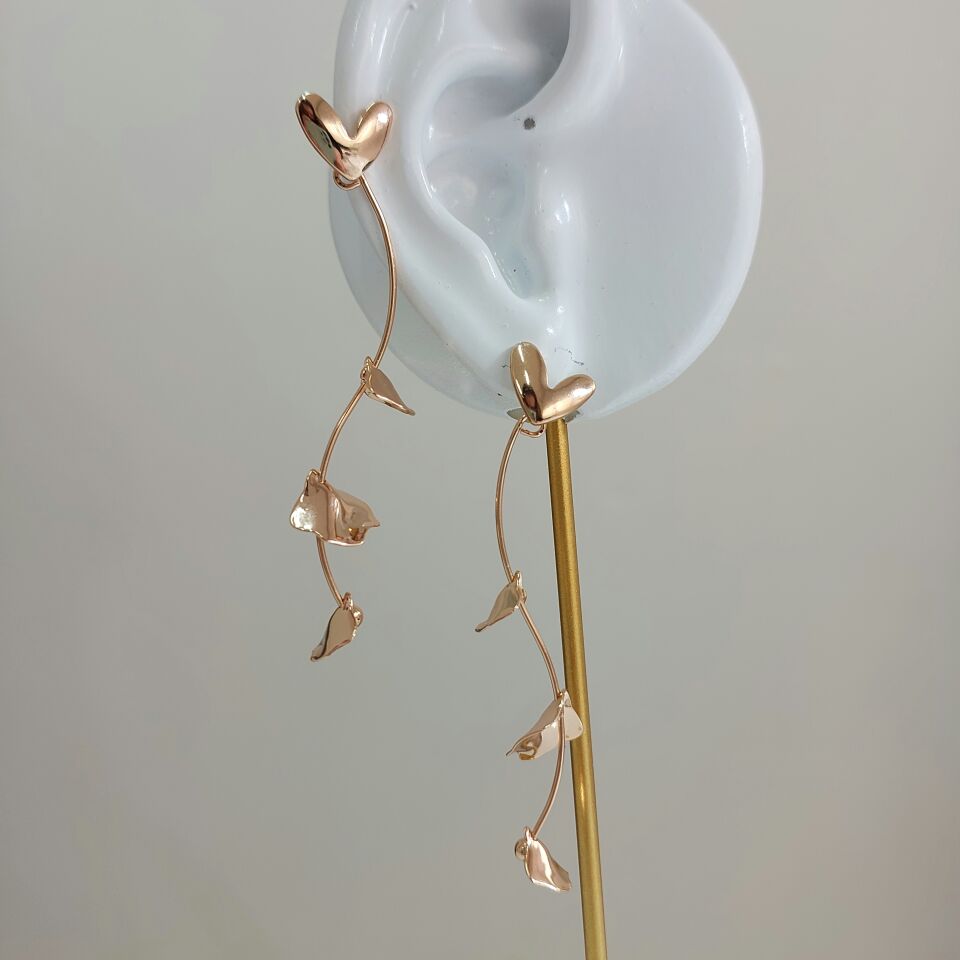 Xuping Sallantı Küpe