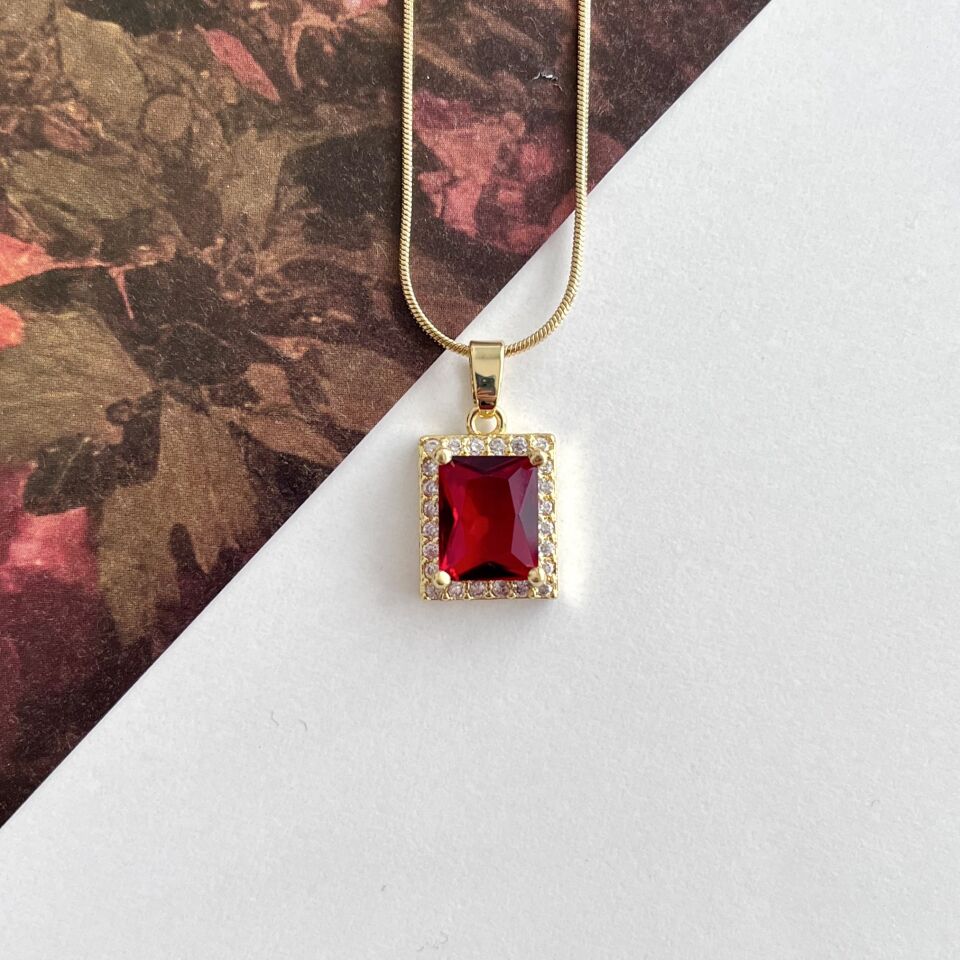 Çelik Bordo Taşlı Kolye