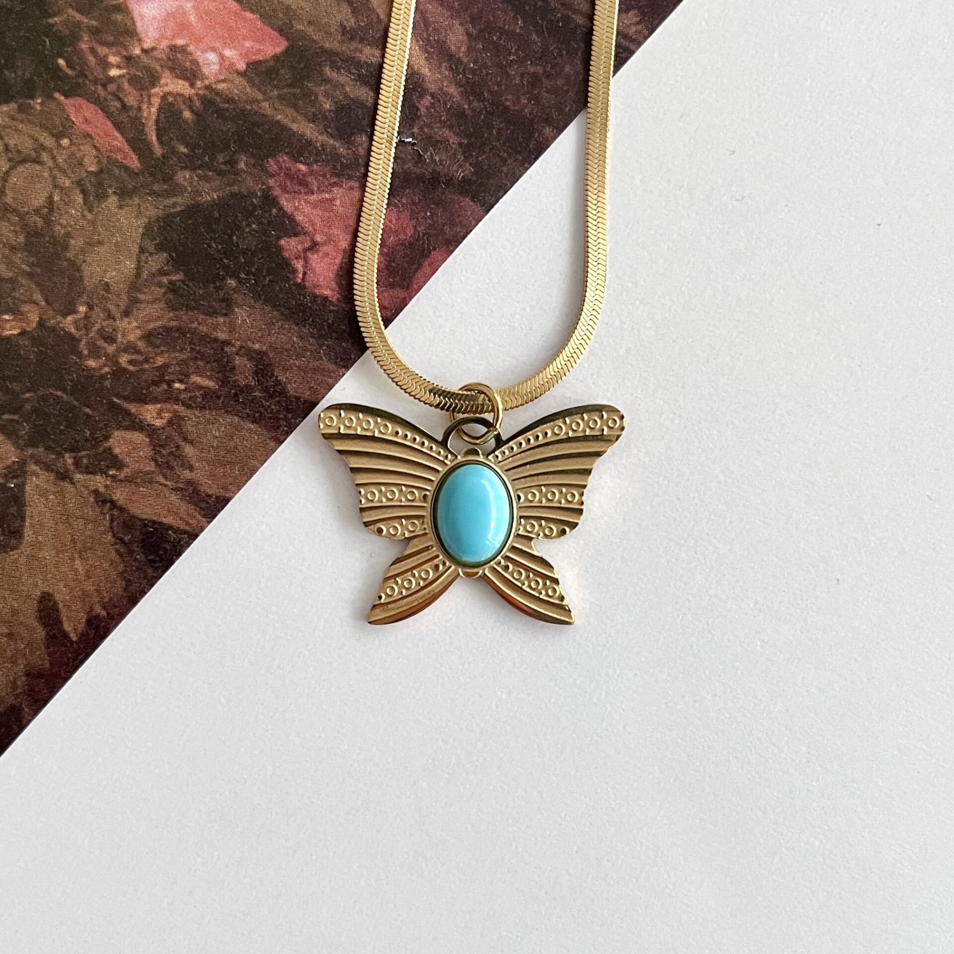 Çelik Turkuaz Taşı Kelebek Kolye