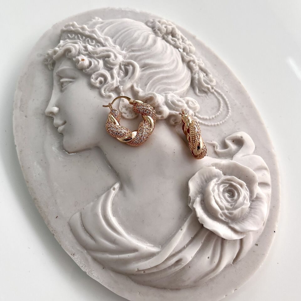 Xuping Taşlı Halka Küpe