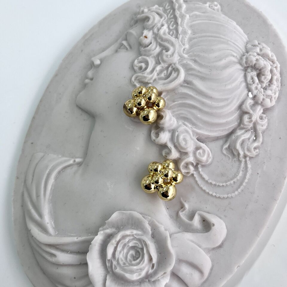 Çelik Şekilli Minimal Küpe