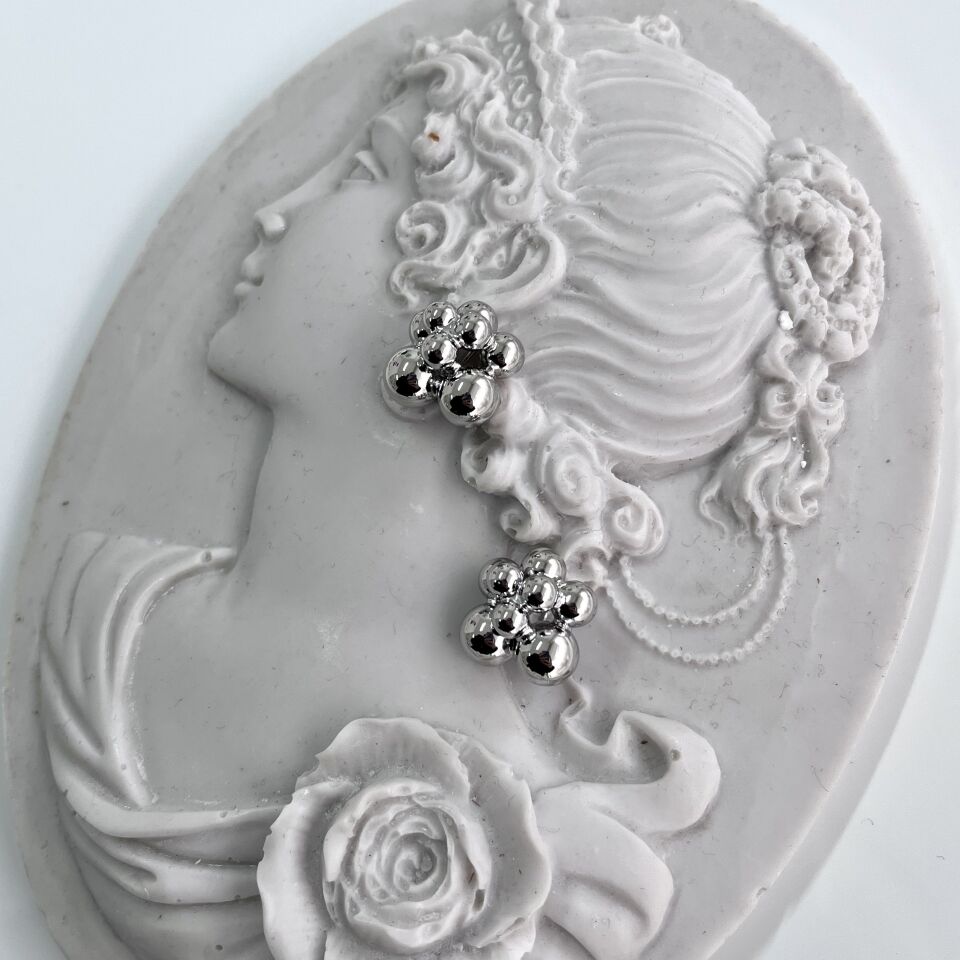 Çelik Şekilli Minimal Küpe