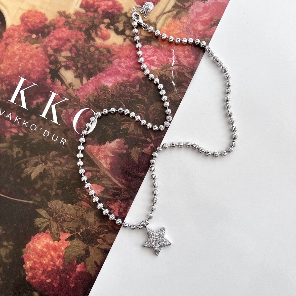 Özel Seri Yıldız Kolye