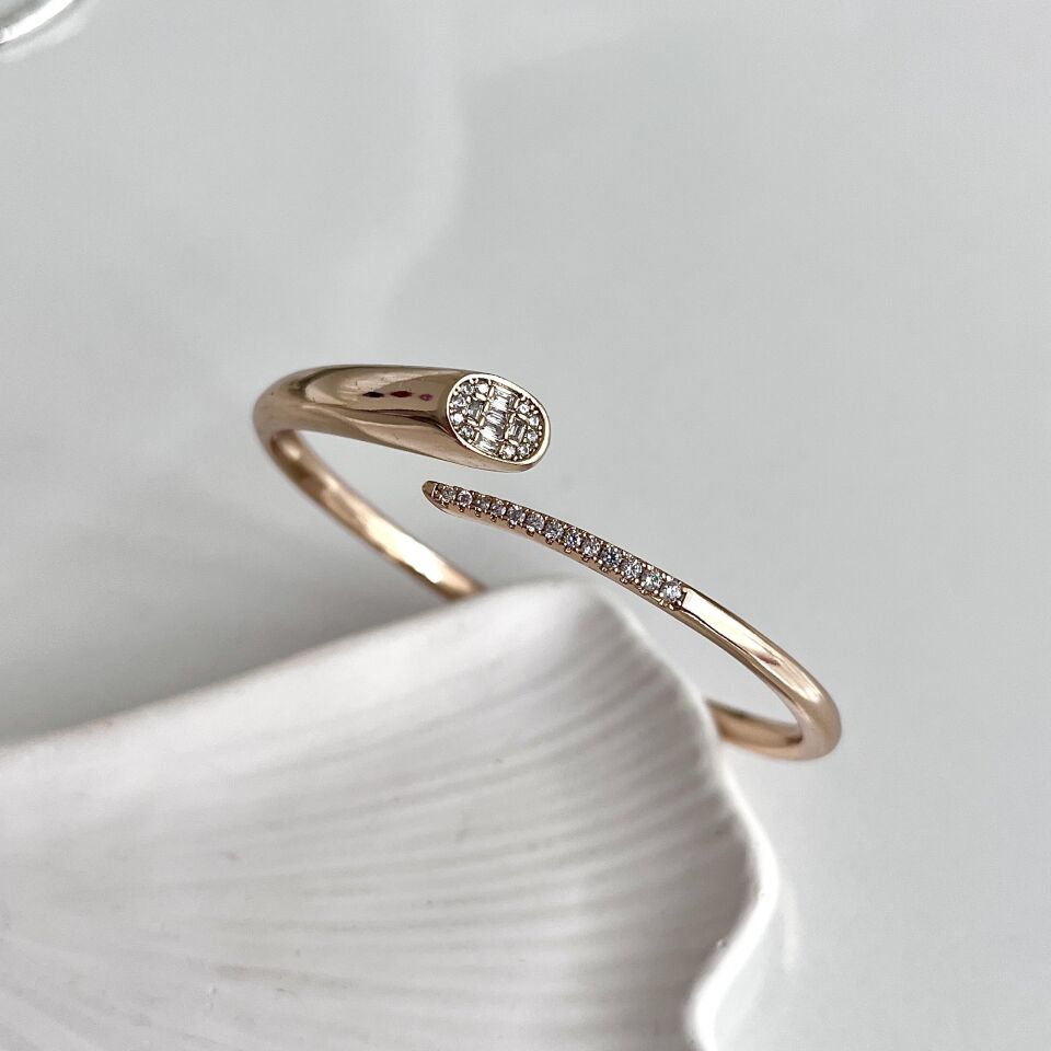 Xuping Zirkon Taş Kelepçe (Rose Gold)