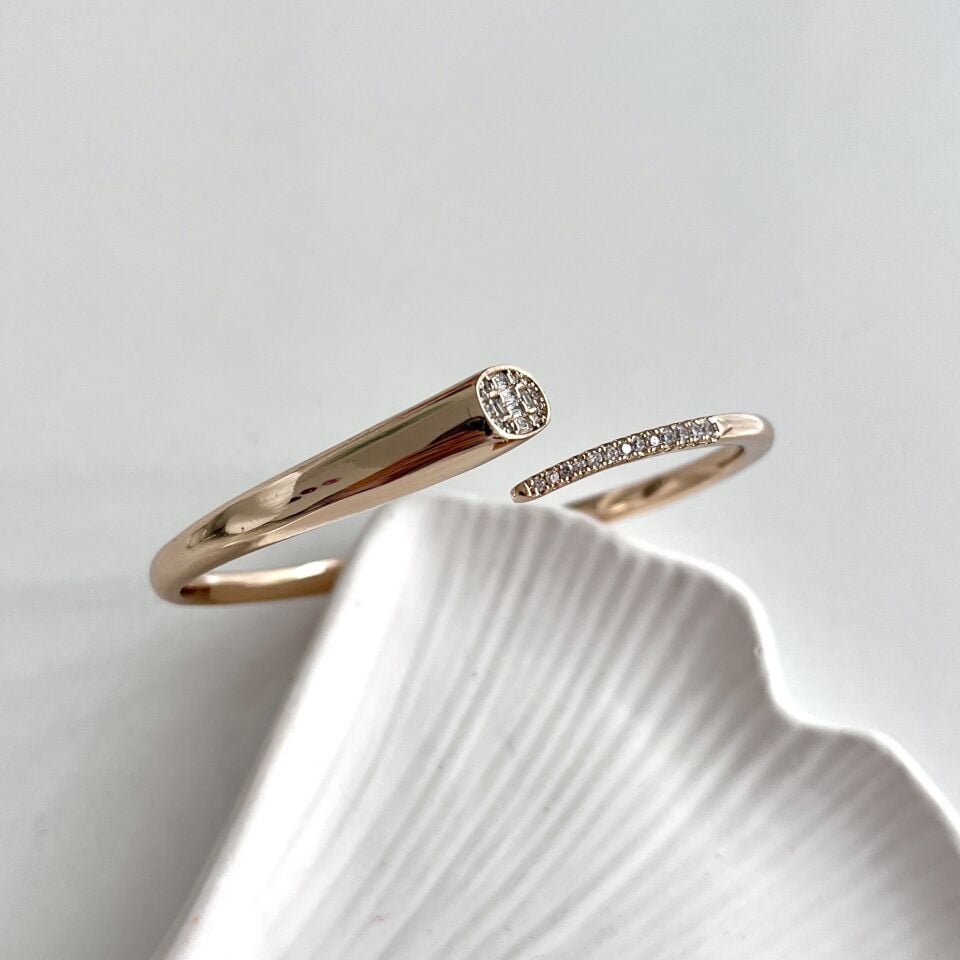 Xuping Zirkon Taş Kelepçe (Rose Gold)