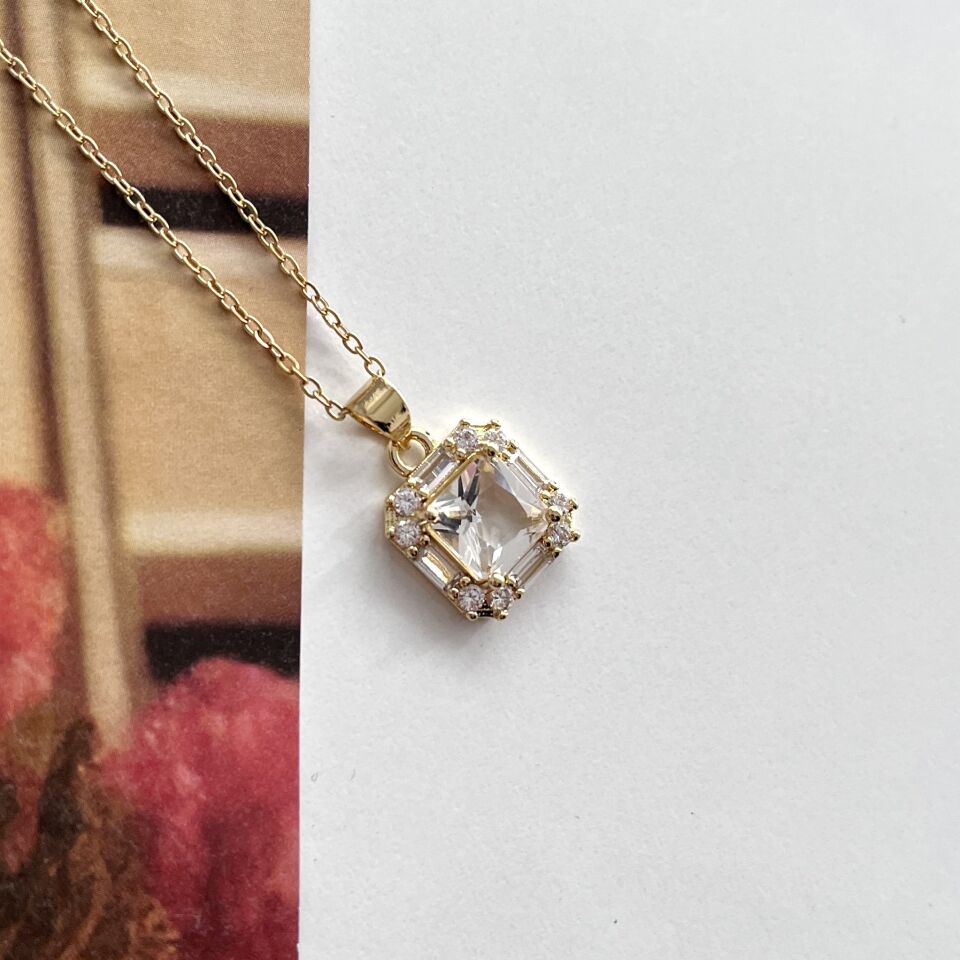 Çelik Zirkon Taşlı Kolye