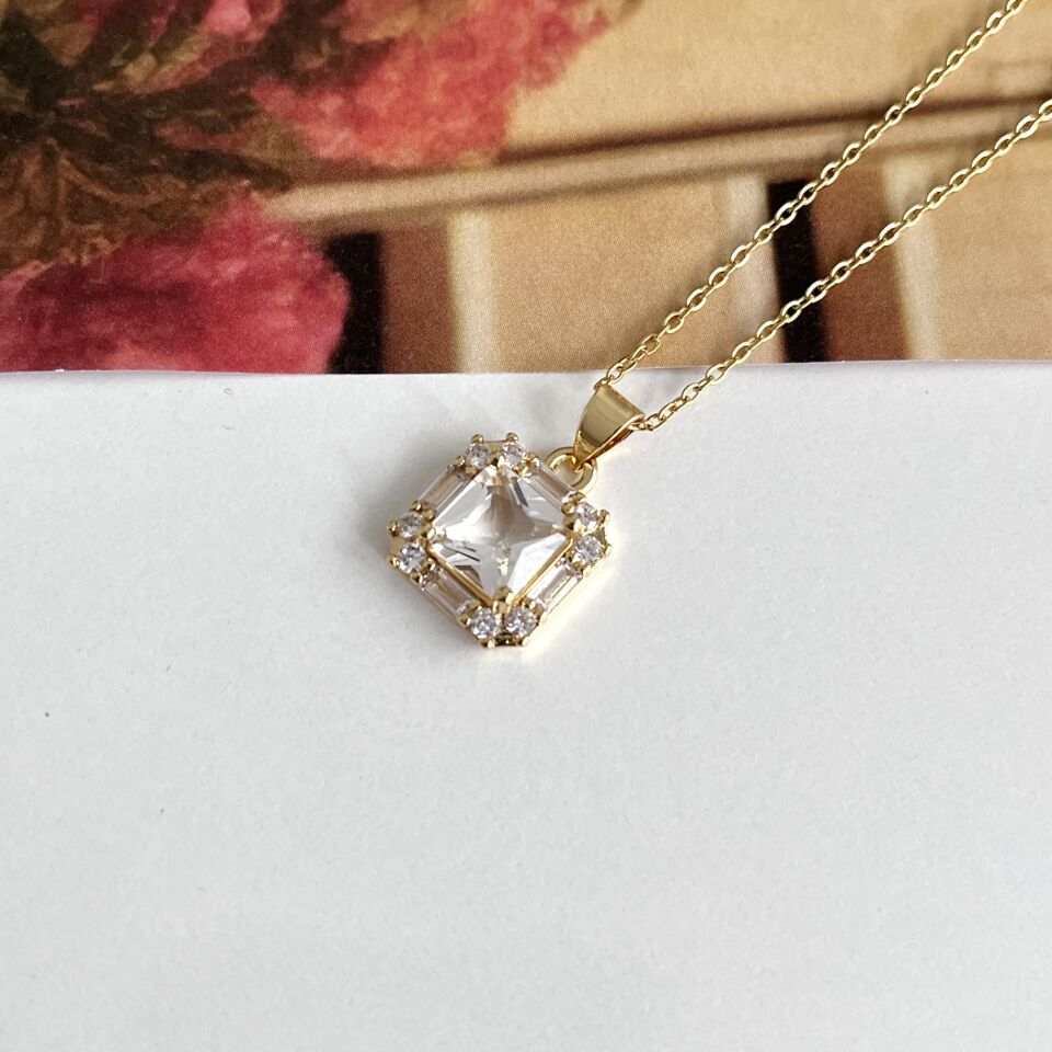 Çelik Zirkon Taşlı Kolye