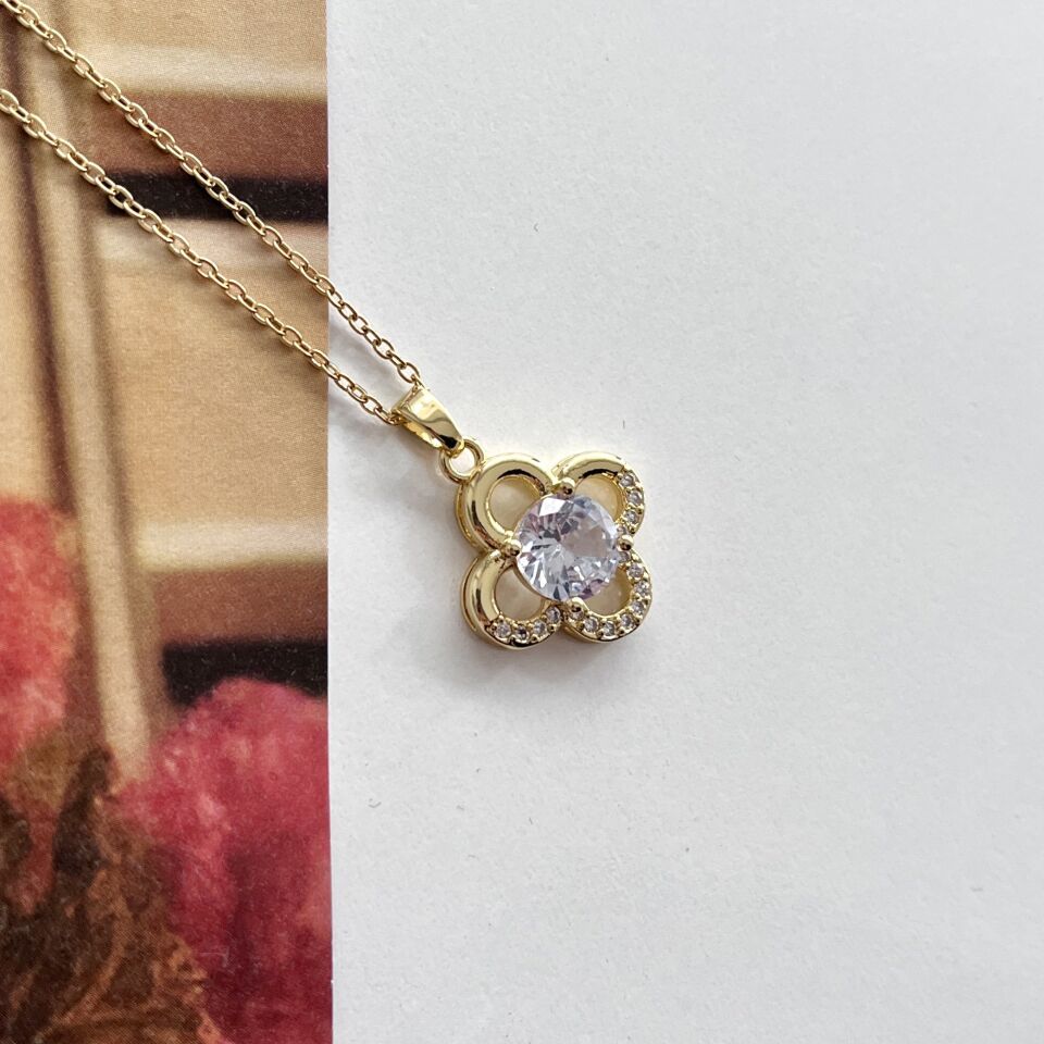 Çelik Zirkon Taş Kolye