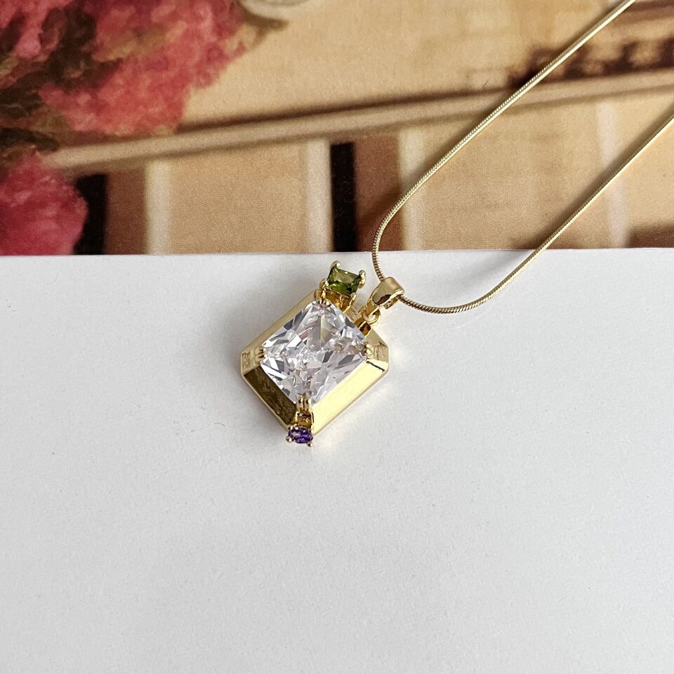 Çelik Zirkon Taş Kolye