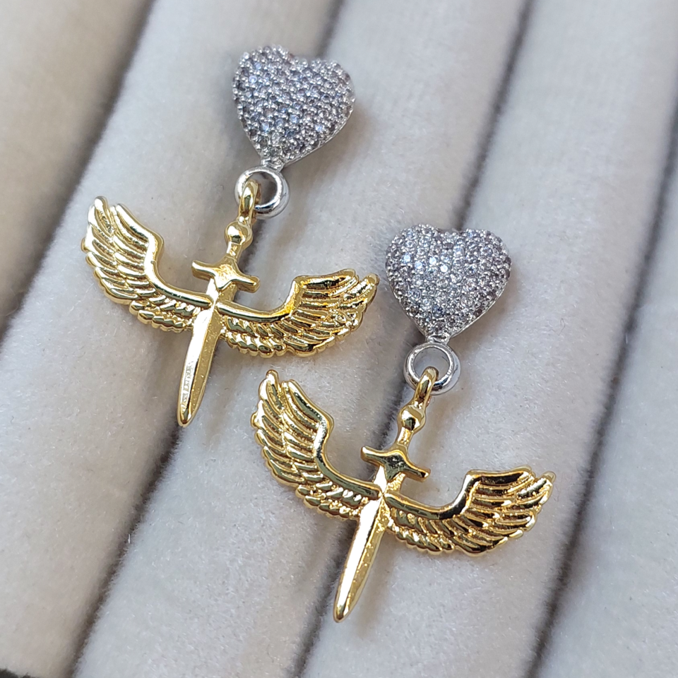 Özel Seri Kanatlı Kılıç Küpe