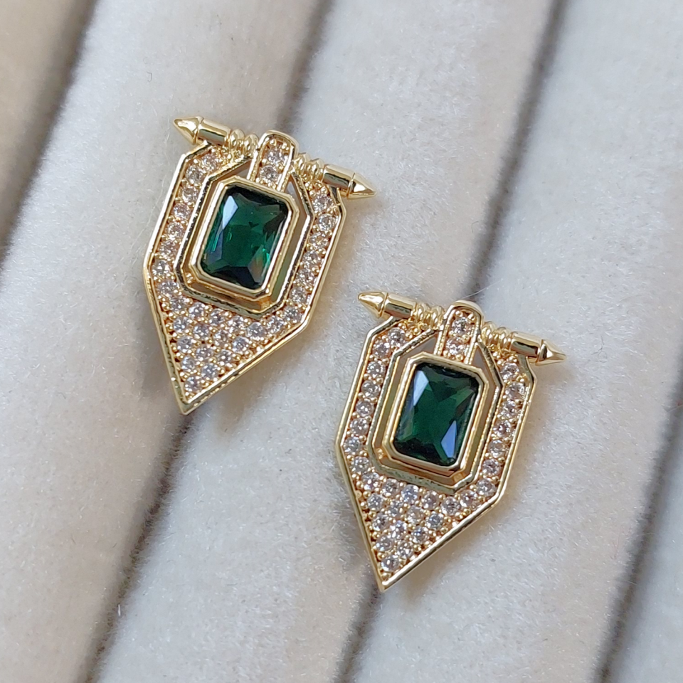 Vip Özel Seri Yeşil Küpe