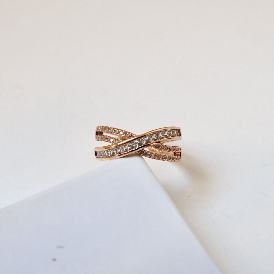 Xuping Taşlı Yüzük