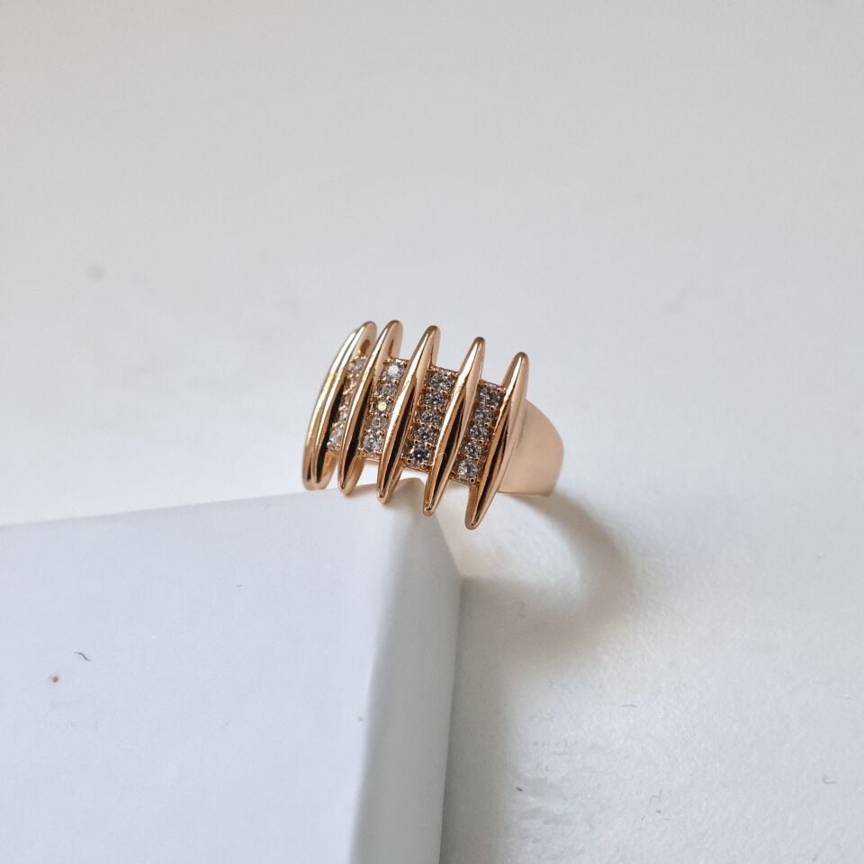 Xuping Taşlı Yüzük