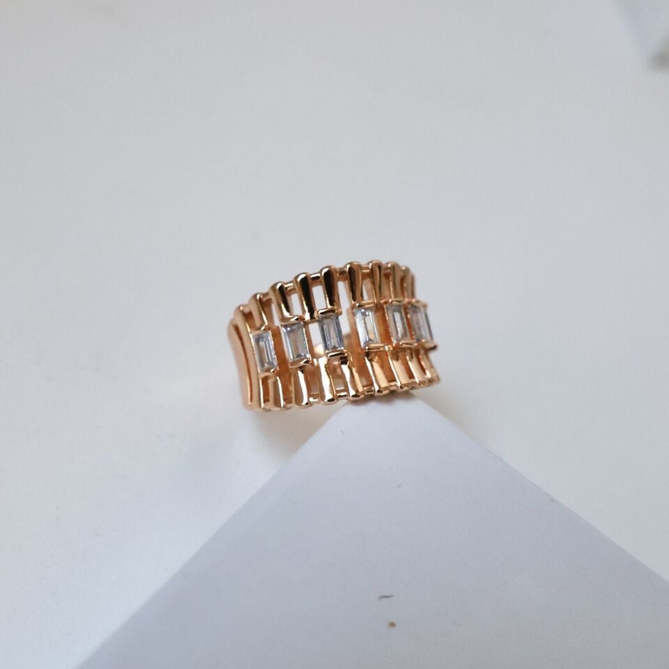 Xuping Taşlı Yüzük