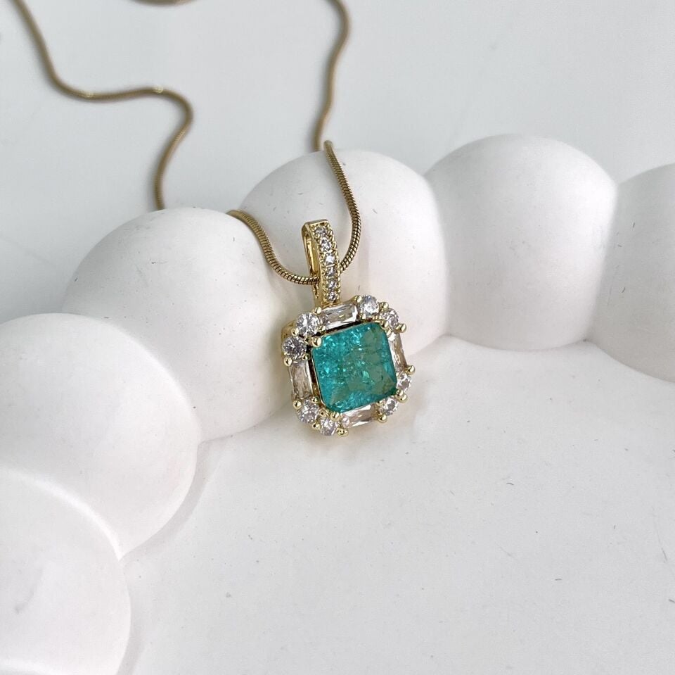 Çelik Taşlı Kolye