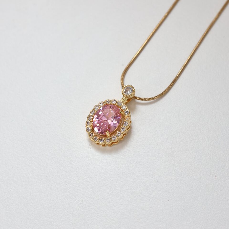 Çelik Pembe Taşlı Kolye