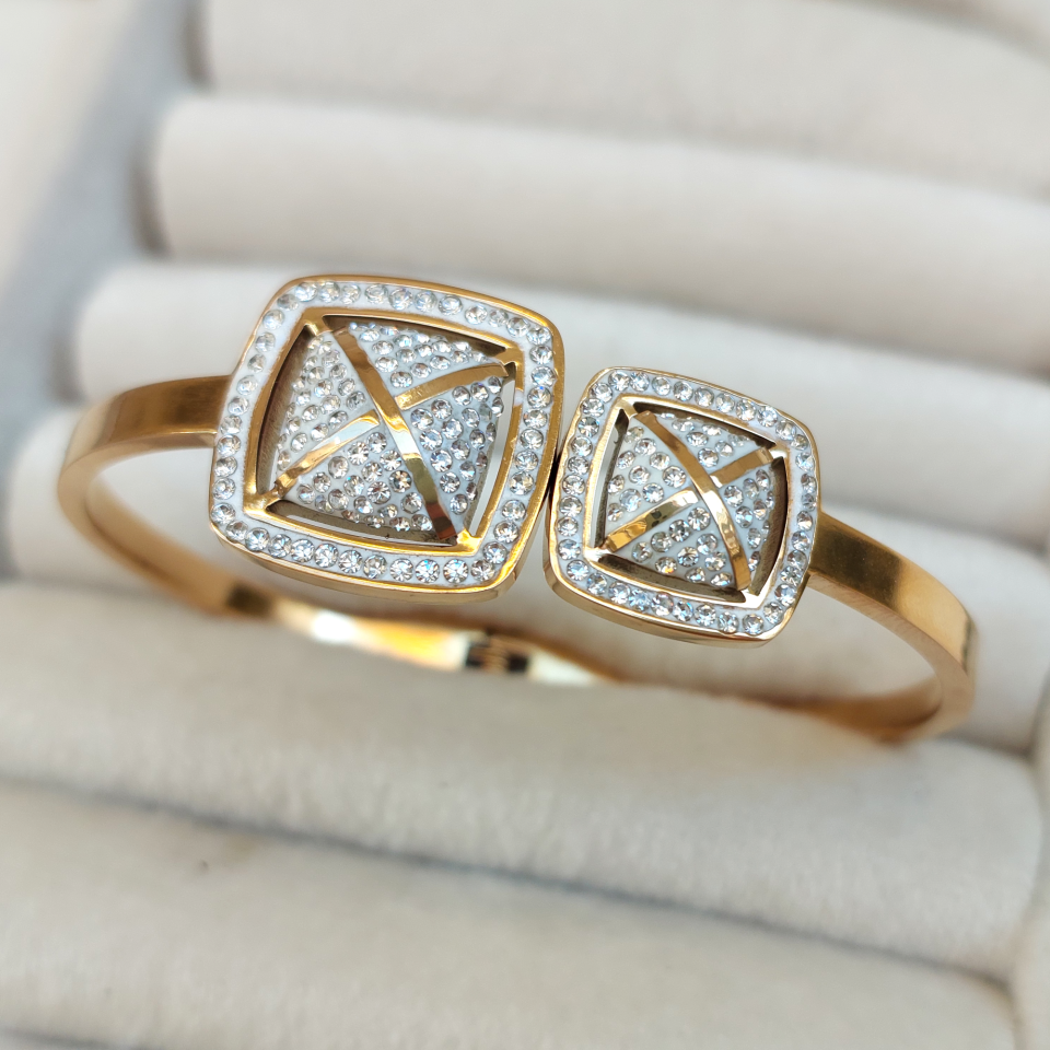 Taşlı Çelik Kelepçe