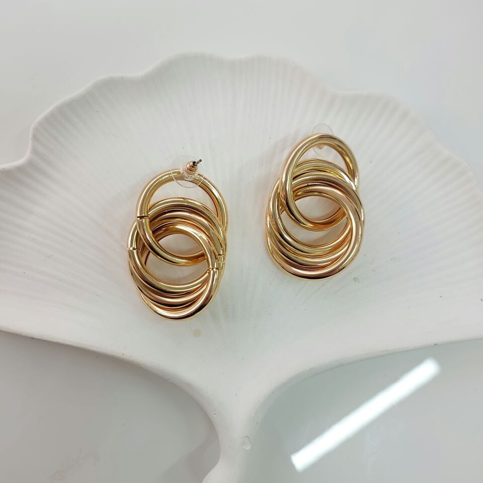 Vip Geçişli Halka Plaka Küpe