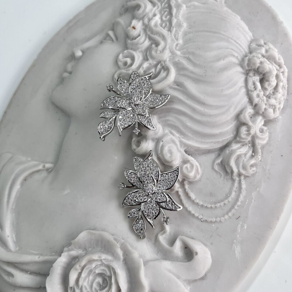 Xuping Zirkon Taşlı Çiçek Küpe