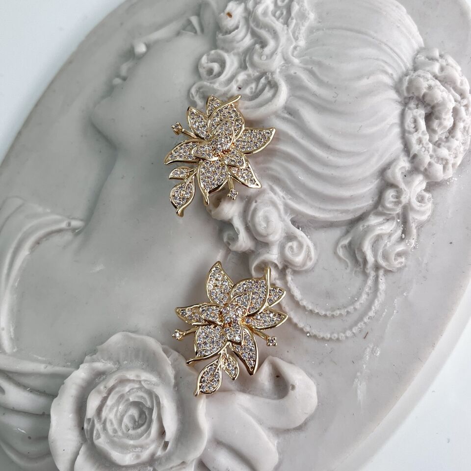 Xuping Zirkon Taşlı Çiçek Küpe