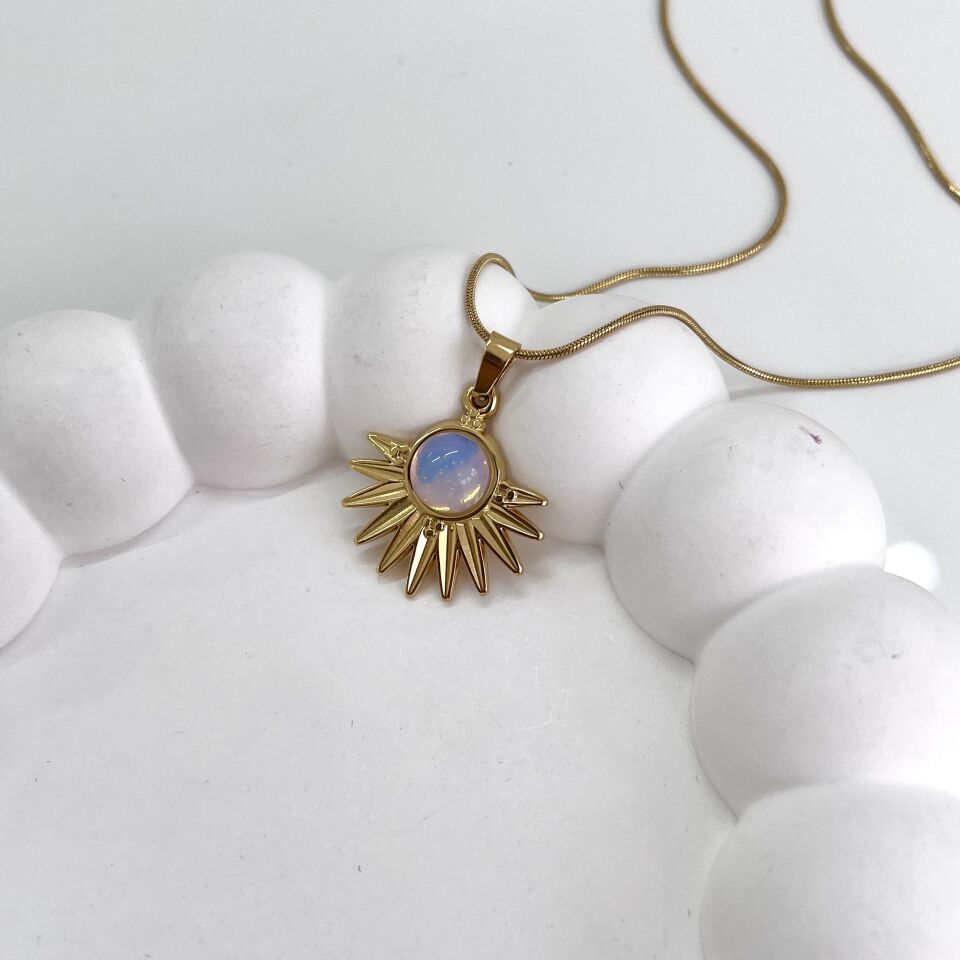 Çelik Ay Taşı Kolye