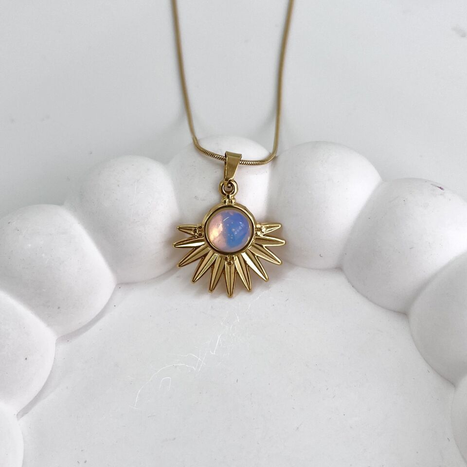 Çelik Ay Taşı Kolye